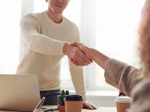 如何在羅湖區(qū)個(gè)人注冊(cè)香港公司？全方位費(fèi)用指南